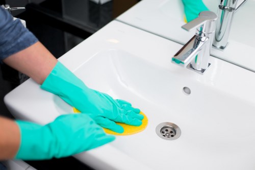 Deep carpet cleaning equipment used by a carpet cleaner in E3